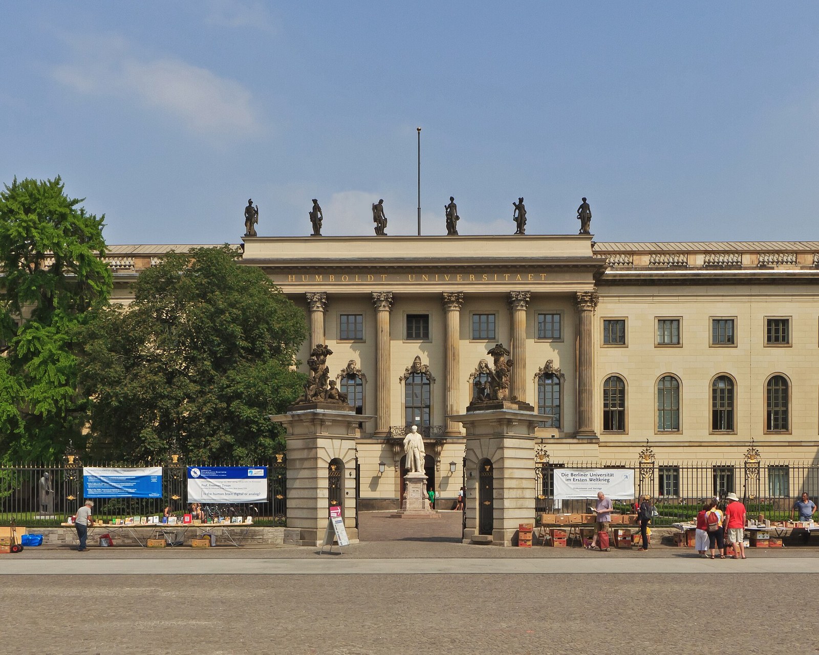 Главное здание Humboldt-Universität в Берлине